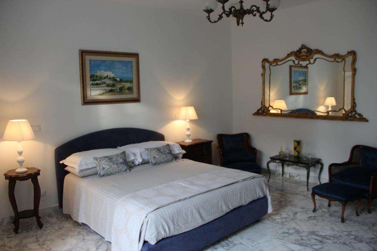 Il Giardino Della Scuncerta Bed & Breakfast เลชเช ภายนอก รูปภาพ