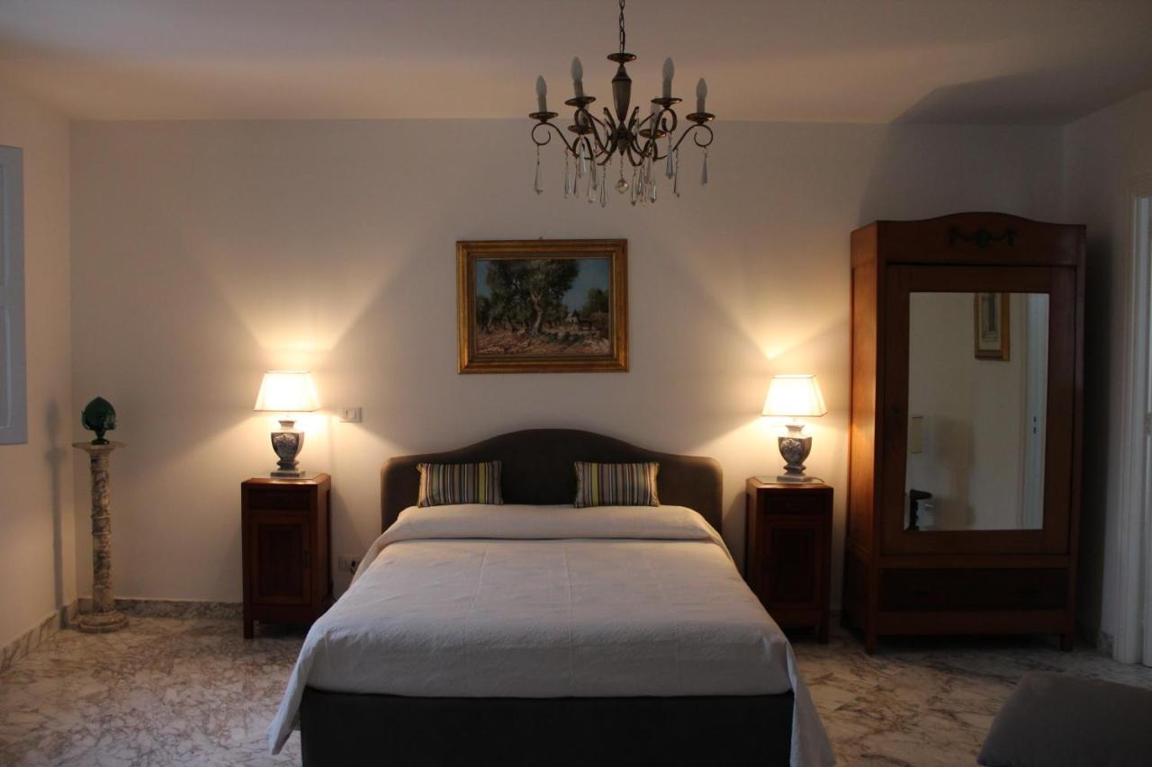 Il Giardino Della Scuncerta Bed & Breakfast เลชเช ภายนอก รูปภาพ