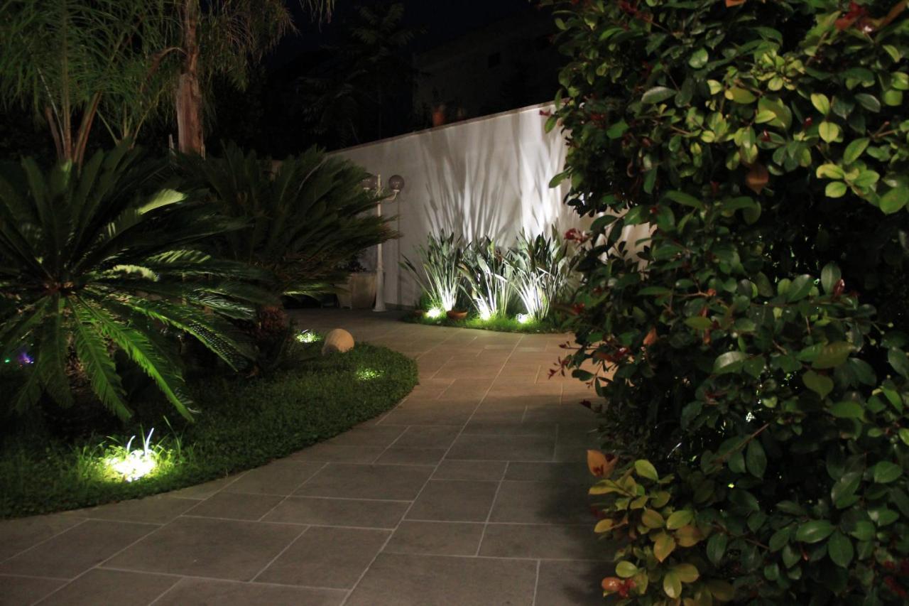 Il Giardino Della Scuncerta Bed & Breakfast เลชเช ภายนอก รูปภาพ