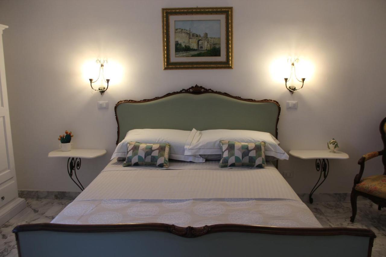 Il Giardino Della Scuncerta Bed & Breakfast เลชเช ภายนอก รูปภาพ