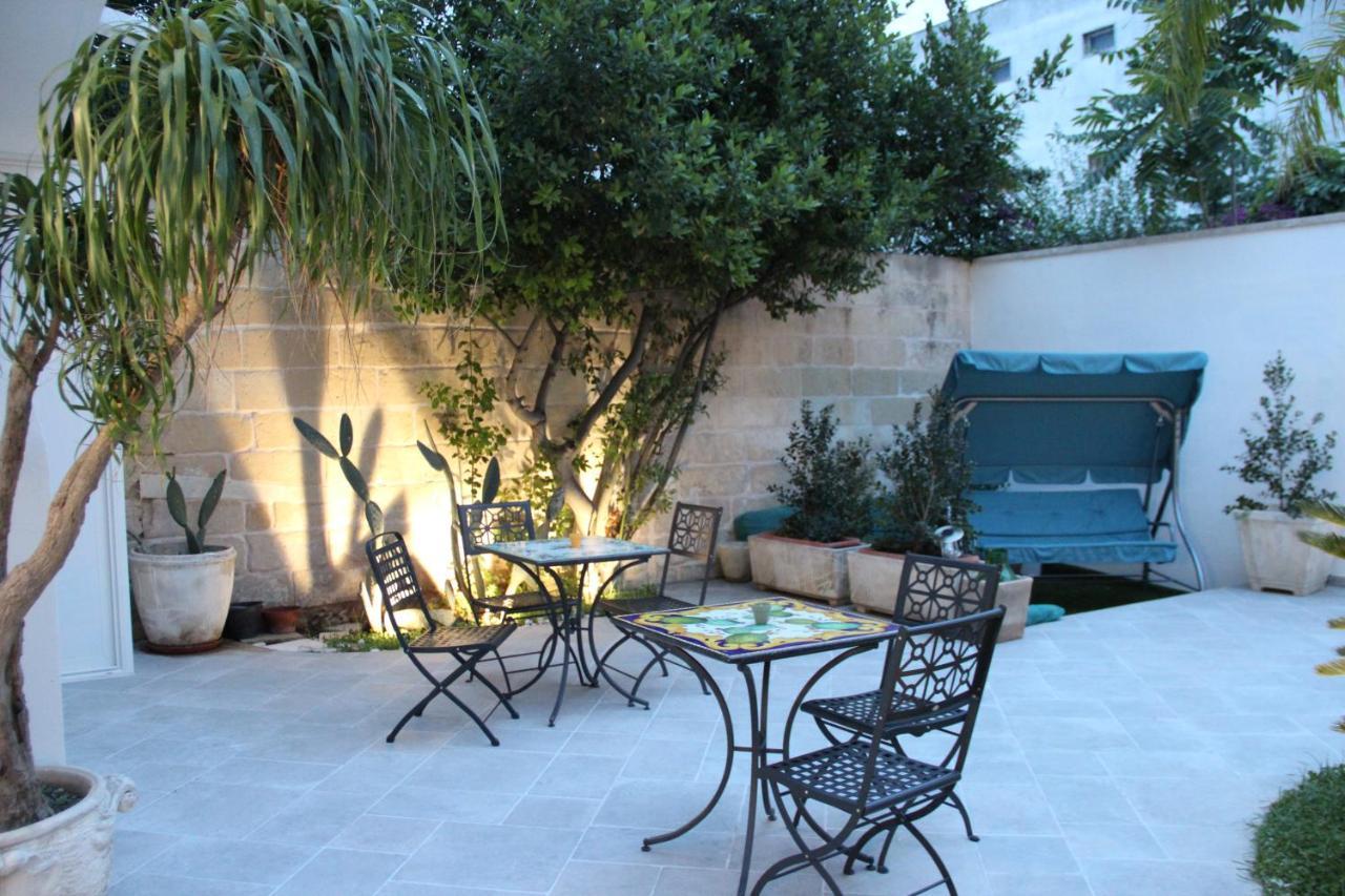 Il Giardino Della Scuncerta Bed & Breakfast เลชเช ภายนอก รูปภาพ