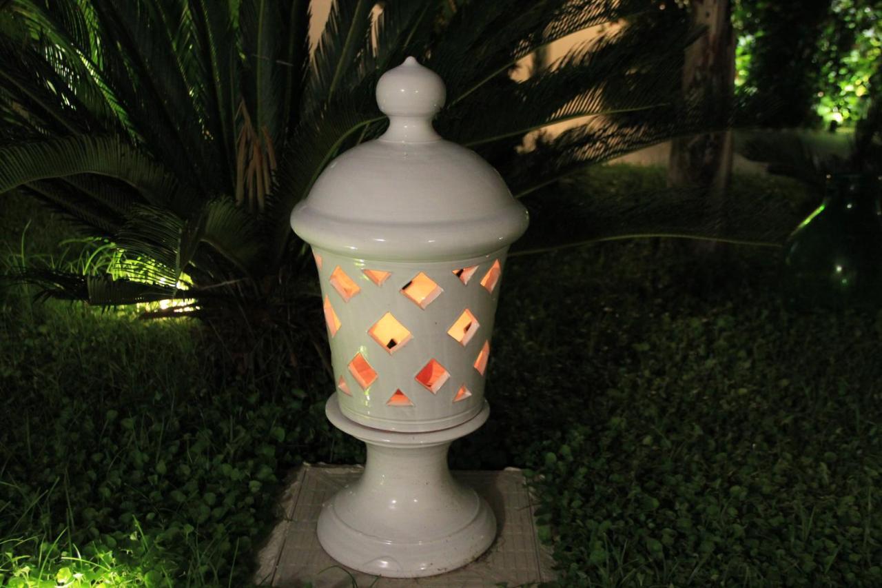 Il Giardino Della Scuncerta Bed & Breakfast เลชเช ภายนอก รูปภาพ