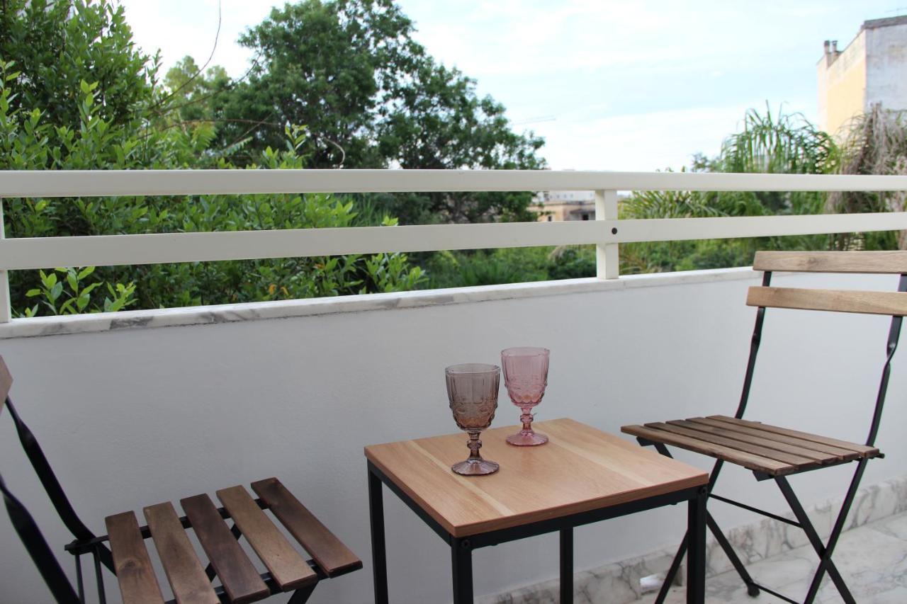 Il Giardino Della Scuncerta Bed & Breakfast เลชเช ภายนอก รูปภาพ