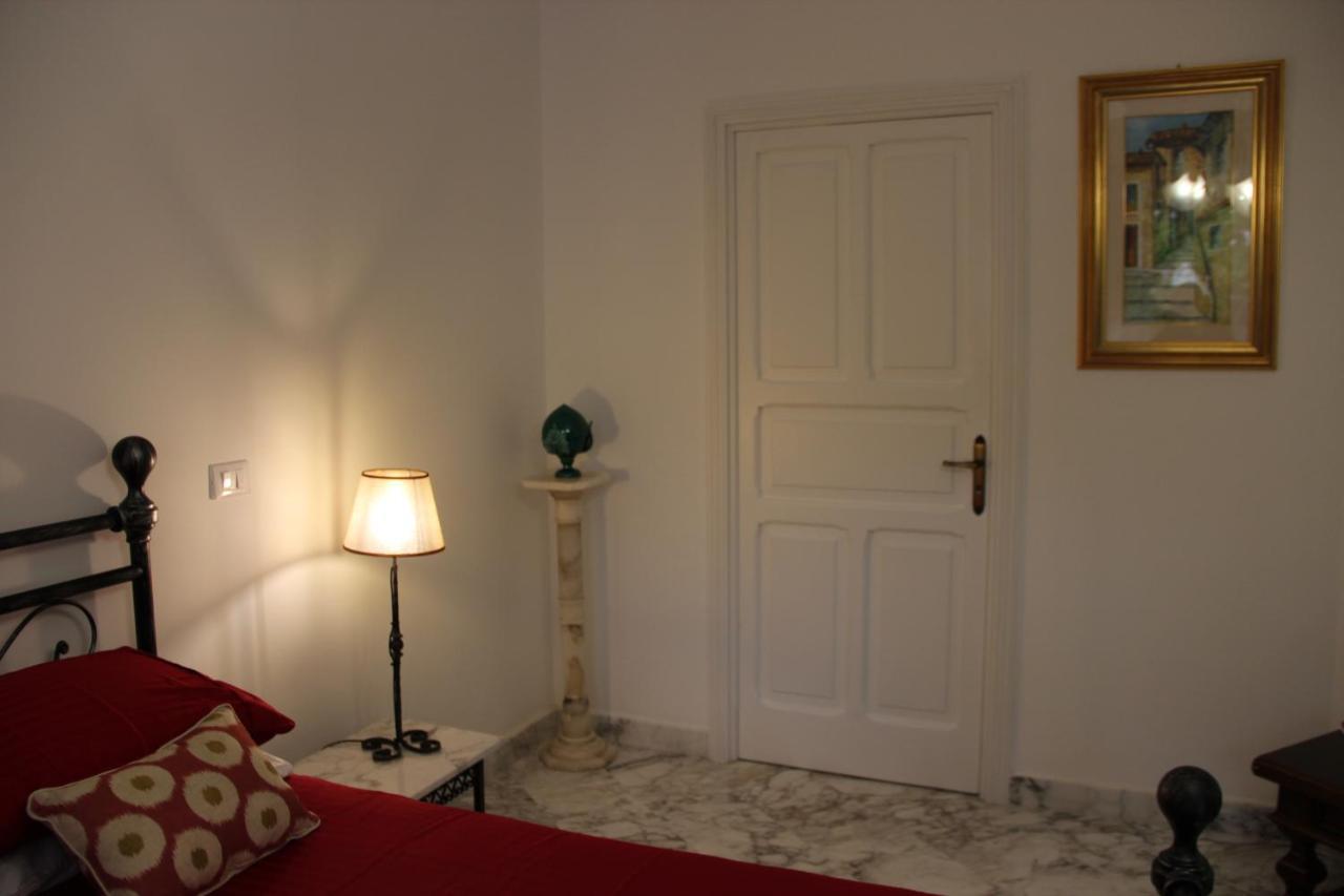 Il Giardino Della Scuncerta Bed & Breakfast เลชเช ภายนอก รูปภาพ