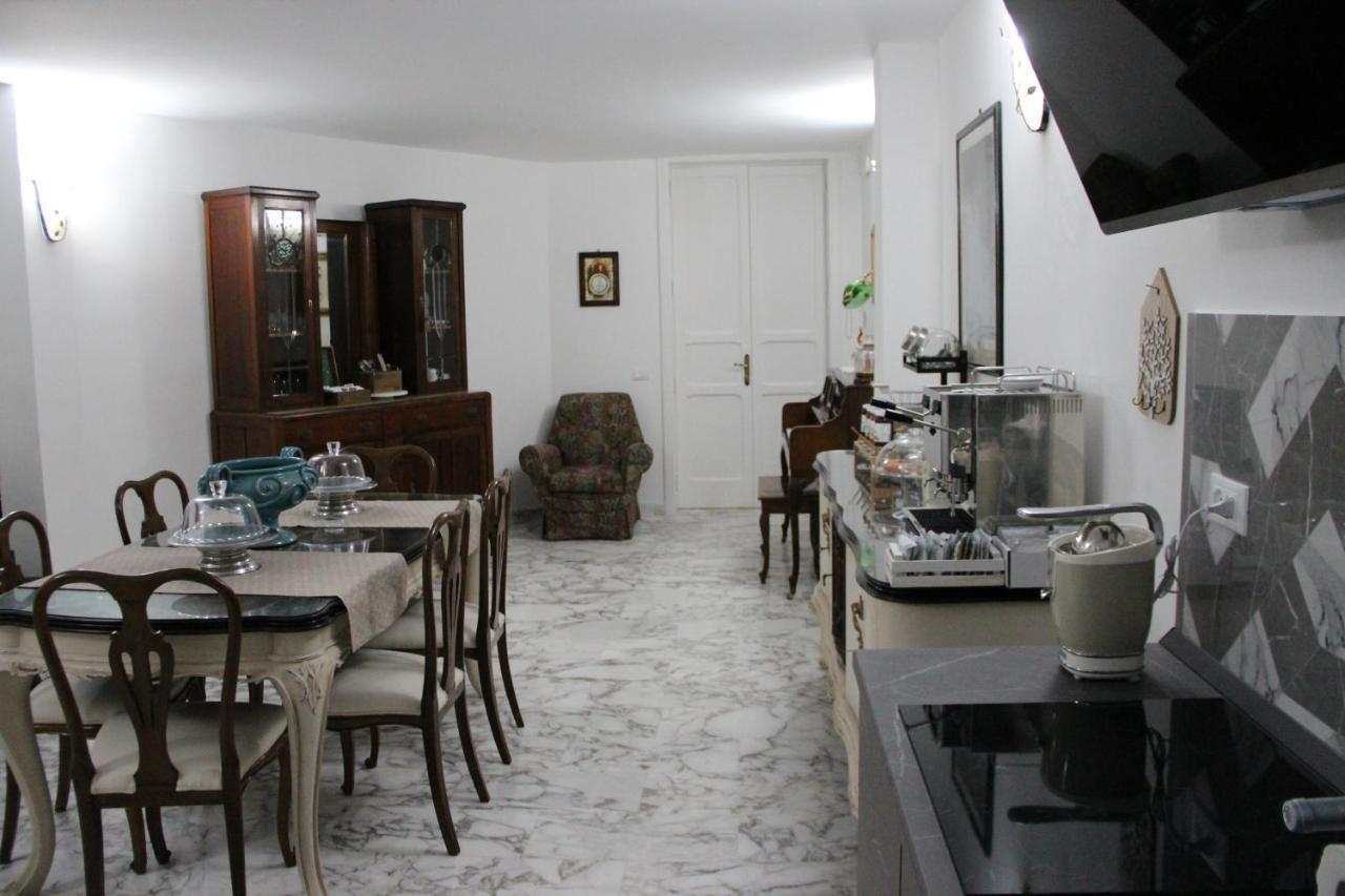 Il Giardino Della Scuncerta Bed & Breakfast เลชเช ภายนอก รูปภาพ