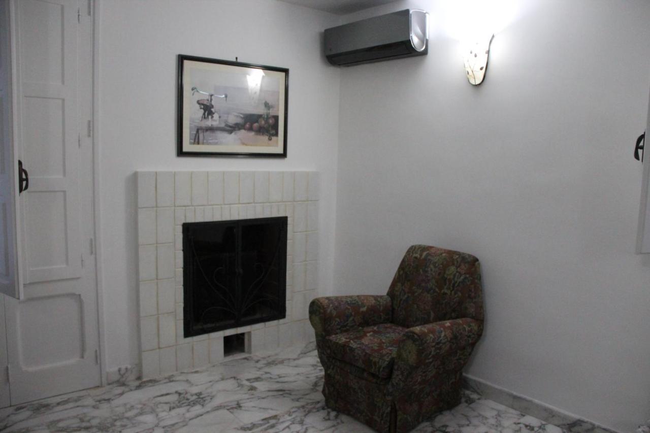 Il Giardino Della Scuncerta Bed & Breakfast เลชเช ภายนอก รูปภาพ
